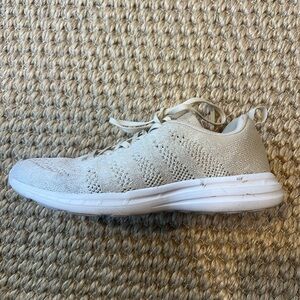 APL Women’s Techloom Pro in Beige